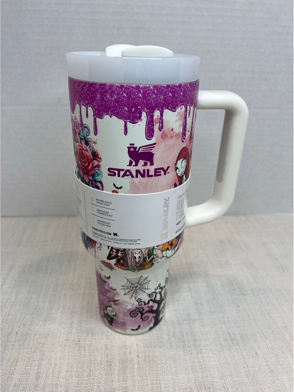 The FlowState Quencher H2.0 40 oz Tumbler Nightmare Before Christmas - Picture 2 of 5